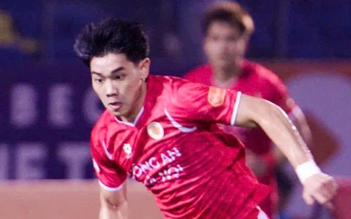 Đoàn Văn Hậu sửa sai cho Đình Bắc