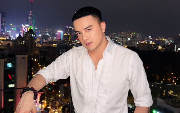 Ca sĩ Cao Thái Sơn gây tranh cãi khi mắng khán giả 'tai điếc'