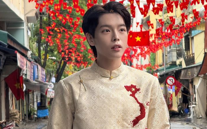 Ngỡ ngàng với số tiền 100 triệu đồng của Đức Phúc