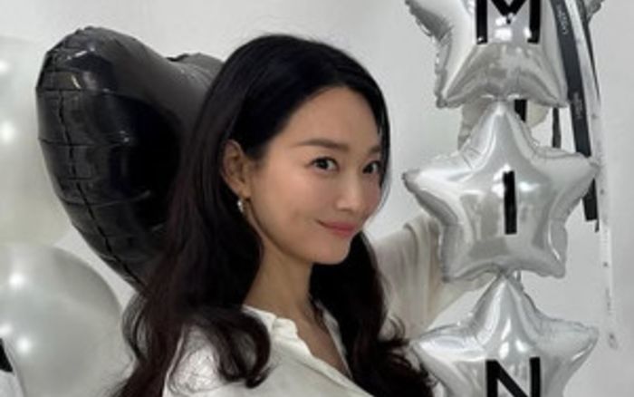 Shin Min Ah rạng rỡ sau kết hôn