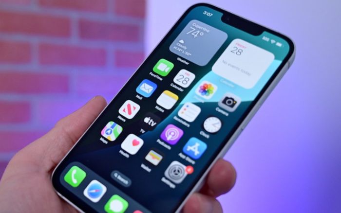 Apple 'hốt bạc' với iPhone