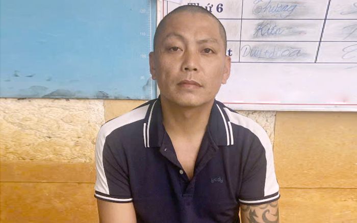 Công an phường Mộc Châu xác minh làm vụ hành hung người đỗ xe ô tô khách trước cửa nhà