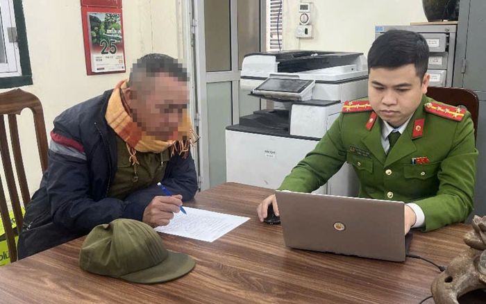 Thu tiền cao bất thường với du khách nước ngoài, tài xế xe ôm nhận bài học 'nhớ đời'