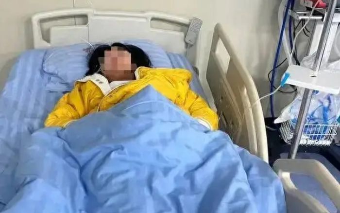 Đánh con gái vì không làm bài tập về nhà, sự việc sau đó khiến người mẹ ân hận