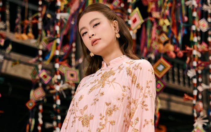 Tiếc nuối của Hoàng Thùy Linh