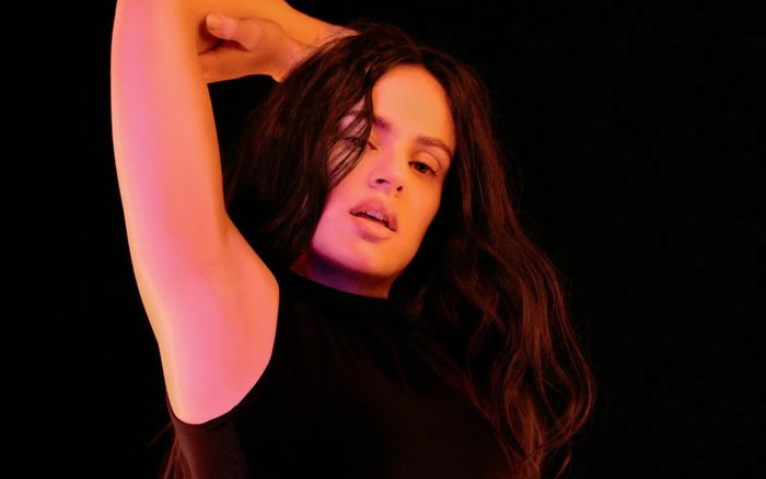 Calvin Klein đặt cược vào Euphoria, Rosalía và thế hệ genZ