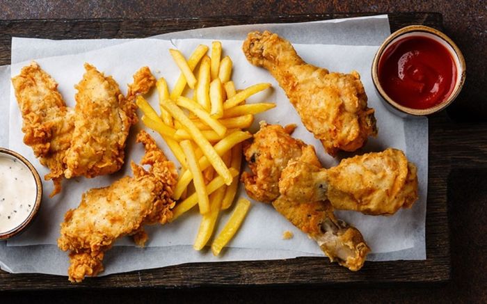 Một số món ăn tối quen mặt nhưng có thể âm thầm khiến bạn khó ngủ, mệt mỏi về đêm