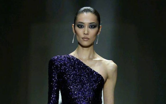 Lưu Văn lấy lại phong độ sau bị chê bai catwalk 'thiếu chuyên nghiệp'