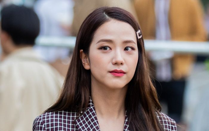 Jisoo nói chuyện chia tay bạn trai gây xôn xao