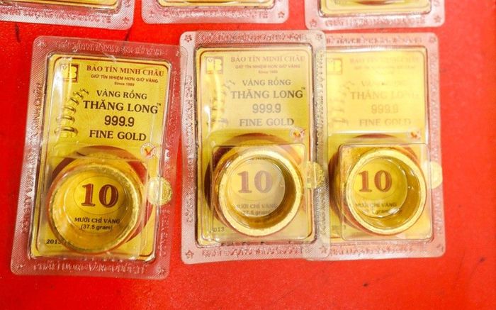 Giá vàng hôm nay (3/2): Vàng nhẫn biến động khó lường, nhà đầu tư căng thẳng