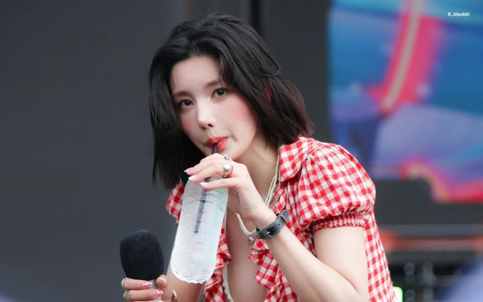 'Nữ thần waterbomb' Kwon Eun Bi bị bỏng da độ 2