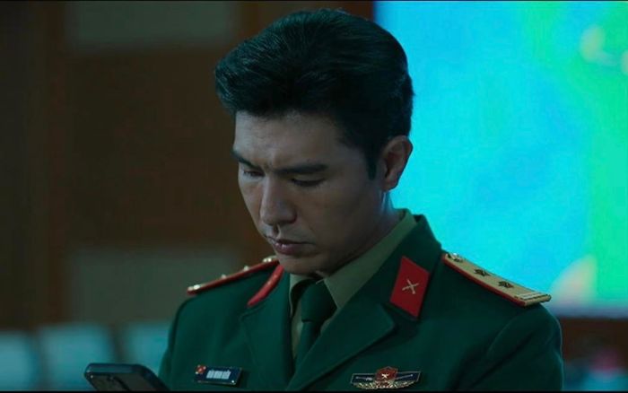 Không Giới Hạn tập 3: Kiên thẳng thừng từ chối tình cảm của con gái thủ trưởng