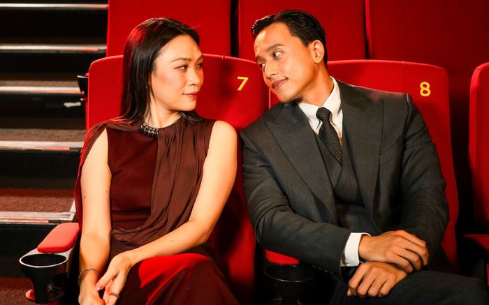 Mai Tài Phến trao ánh nhìn đầy tình cảm dành cho Mỹ Tâm