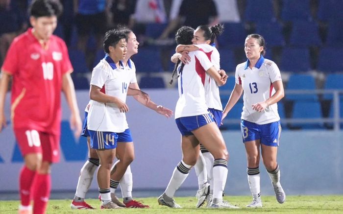 Tuyển nữ Philippines quyết dự World Cup sau khi trọng tài Lào trả giá