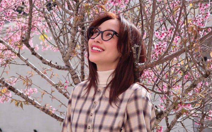 Tóc Tiên tung ảnh du lịch cuối năm, nở nụ cười rạng rỡ 'đốn tim' người hâm mộ