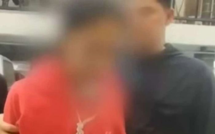 Nghe cha nói mẹ ngoại tình với hàng xóm, con trai gây ra sự việc kinh hoàng