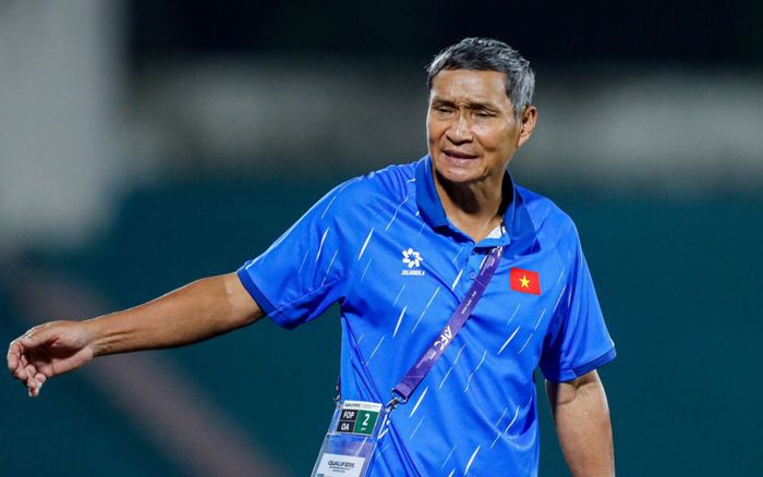 HLV Mai Đức Chung phá vỡ im lặng khi trọng tài Lào bị AFC phạt