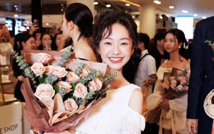 Chỉ cao 1m5, nữ diễn viên Việt 'cân đẹp' vai nữ chính trong phim giờ vàng