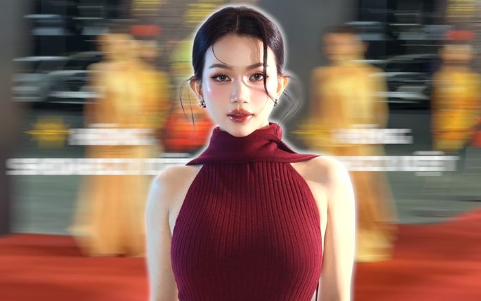 Sĩ Thanh đạp váy khi mang giày cao gót chót vót, suýt 'vồ ếch' trên thảm đỏ