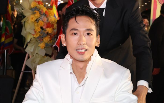 Khán giả quốc tế phản ứng với Tuấn Trần