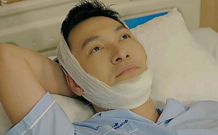 Mạnh Trường bị chấn thương, phản ứng khán giả gây chú ý