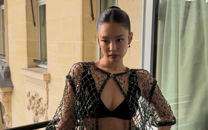 Jennie (BLACKPINK) gây chú ý với phong cách táo bạo