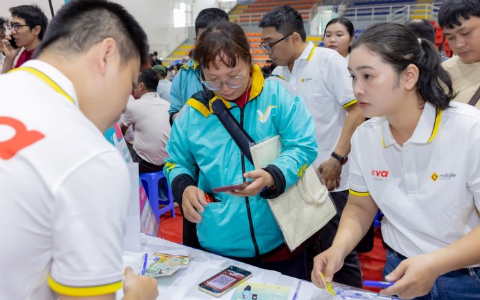 Từ thợ may đến nữ tài xế công nghệ: Câu chuyện thú vị tại Ngày hội tuyển dụng Bác Tài Xanh