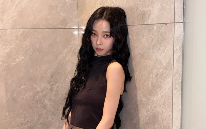 Karina (aespa) khoe cơ bụng săn chắc, 'đốn tim' fan