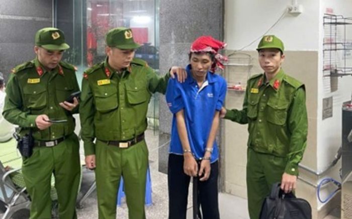 Có hành vi đáng xấu hổ trong bệnh viện, thanh niên bị người dân và lực lượng chức năng tóm gọn ngay sau đó