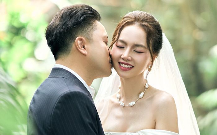 Victor Vũ và Đinh Ngọc Diệp: Thắng lớn 561 tỷ sau 10 năm về chung nhà