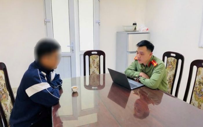 Thanh niên bị xử phạt khi đăng tải tin sai sự thật về tăng giá xăng dầu: Nội dung ra sao?