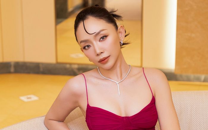 Tóc Tiên đã dừng lại