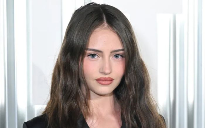 Con gái Heidi Klum tái hiện phong cách quyến rũ của mẹ trên thảm đỏ