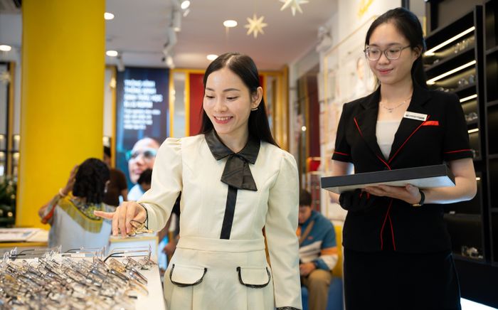 Showroom Kính Hải Triều: Trải nghiệm mua sắm mắt kính không áp lực