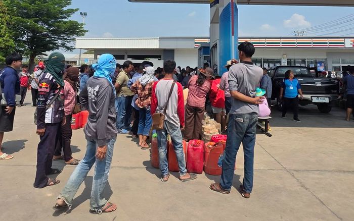 Hàng loạt cây xăng tại Thái Lan 'thất thủ', cạn kiệt nguồn cung cấp