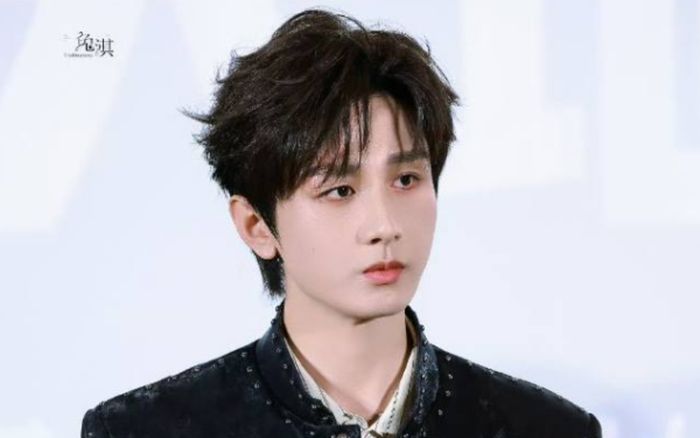 Ồn ào tuổi tác của Thành Nghị gây bão mạng, người trong cuộc lên tiếng