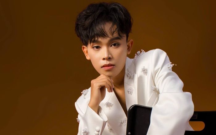 Hồ Văn Cường kỷ niệm cột mốc đặc biệt