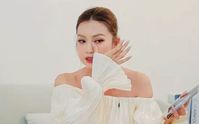 Hoa hậu Ngọc Châu gây xúc động