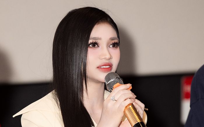 Á hậu Minh Kiên kể về nụ hôn đầu đời khi đóng phim điện ảnh