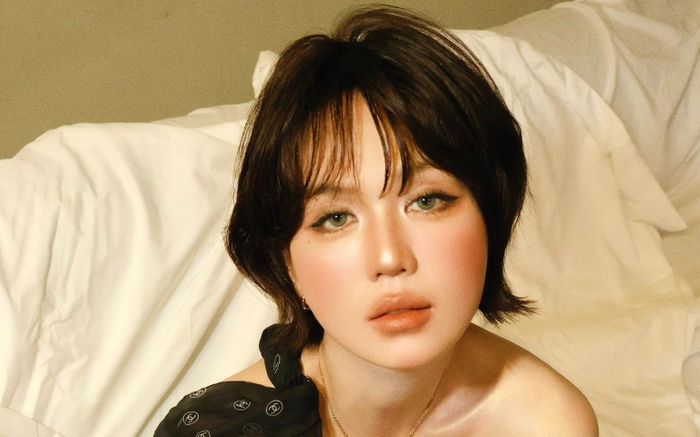 Ngọc Trinh báo tin vui hậu công khai ảnh cưới với Quốc Trường