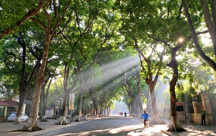 Nam Bộ bắt đầu 'đổ lửa', nhiệt độ có nơi vượt 35°C