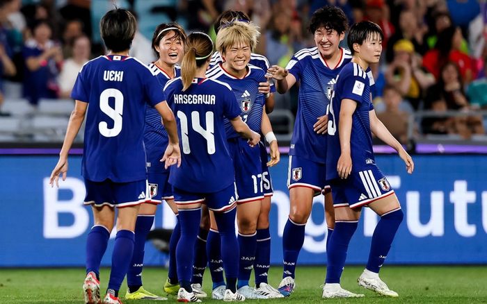 HLV Nhật Bản hài lòng khi thắng đậm Hàn Quốc