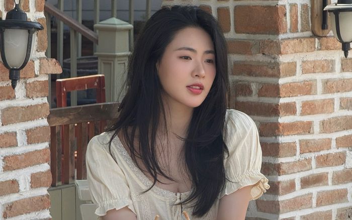 Ngẩn ngơ với nhan sắc dịu dàng của nữ chính phim Không giới hạn