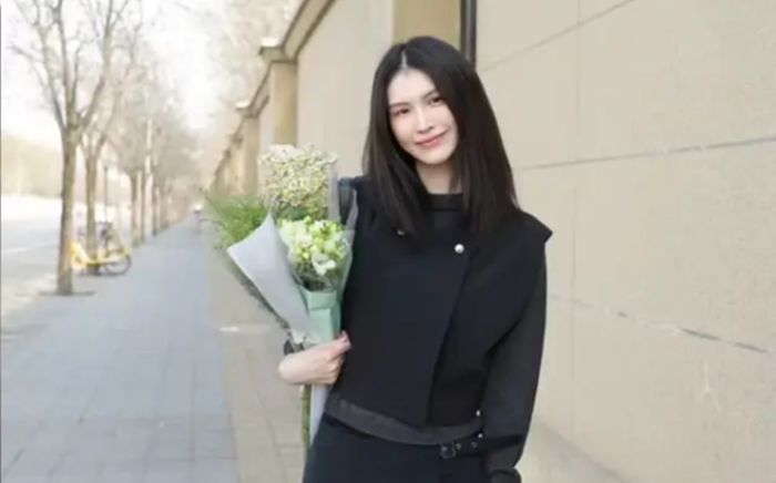 Cuộc sống của siêu mẫu Hà Tuệ sau khi sinh con với bạn trai giàu có