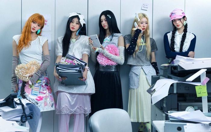 ILLIT bị tố sao chép trắng trợn concept từ trang bán hàng điện tử