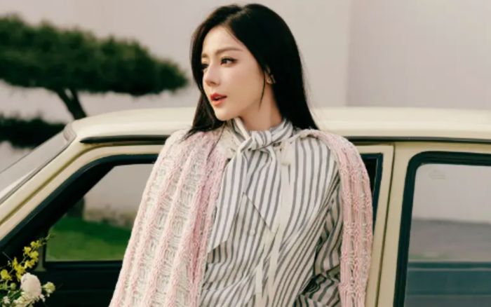 Địch Lệ Nhiệt Ba trở lại đầy thanh lịch