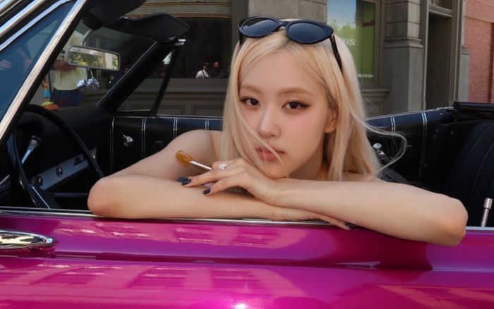 Bí mật sau mái tóc biểu tượng của Rosé