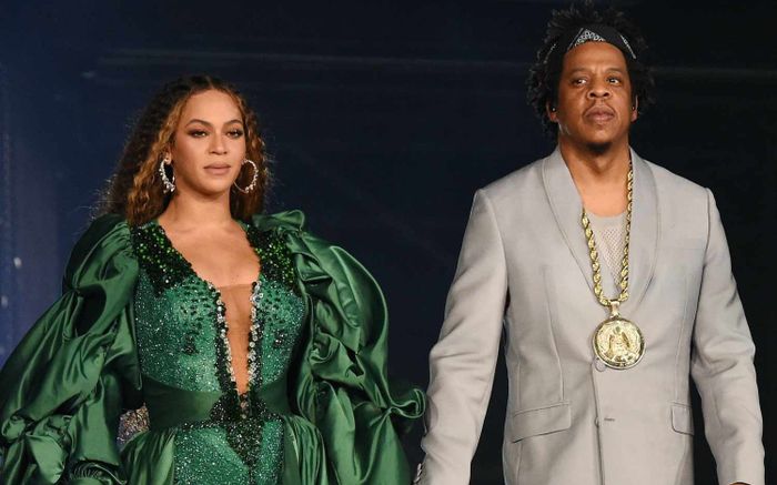 Chồng Beyoncé chính thức đổi nghệ danh