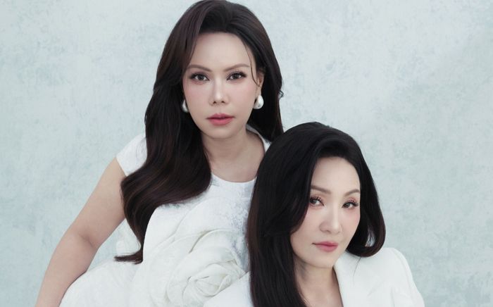 Việt Hương dừng lại với Hồng Đào