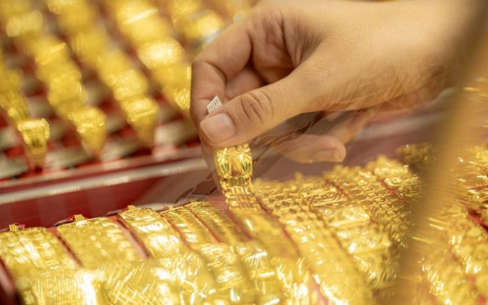 Tin tài chính hôm nay 23/3: Giá vàng lao dốc, USD tăng nhẹ